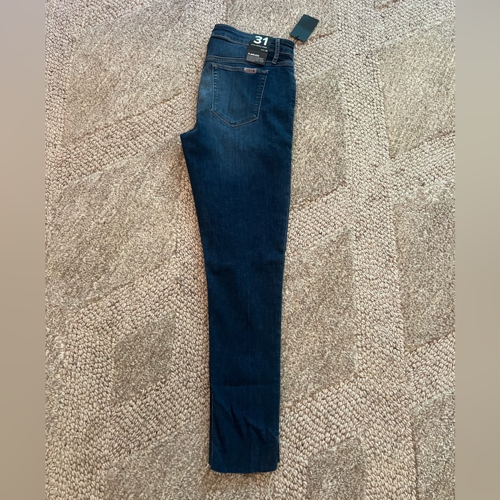 Joe’s Jeans Flawless 31, dark wash
